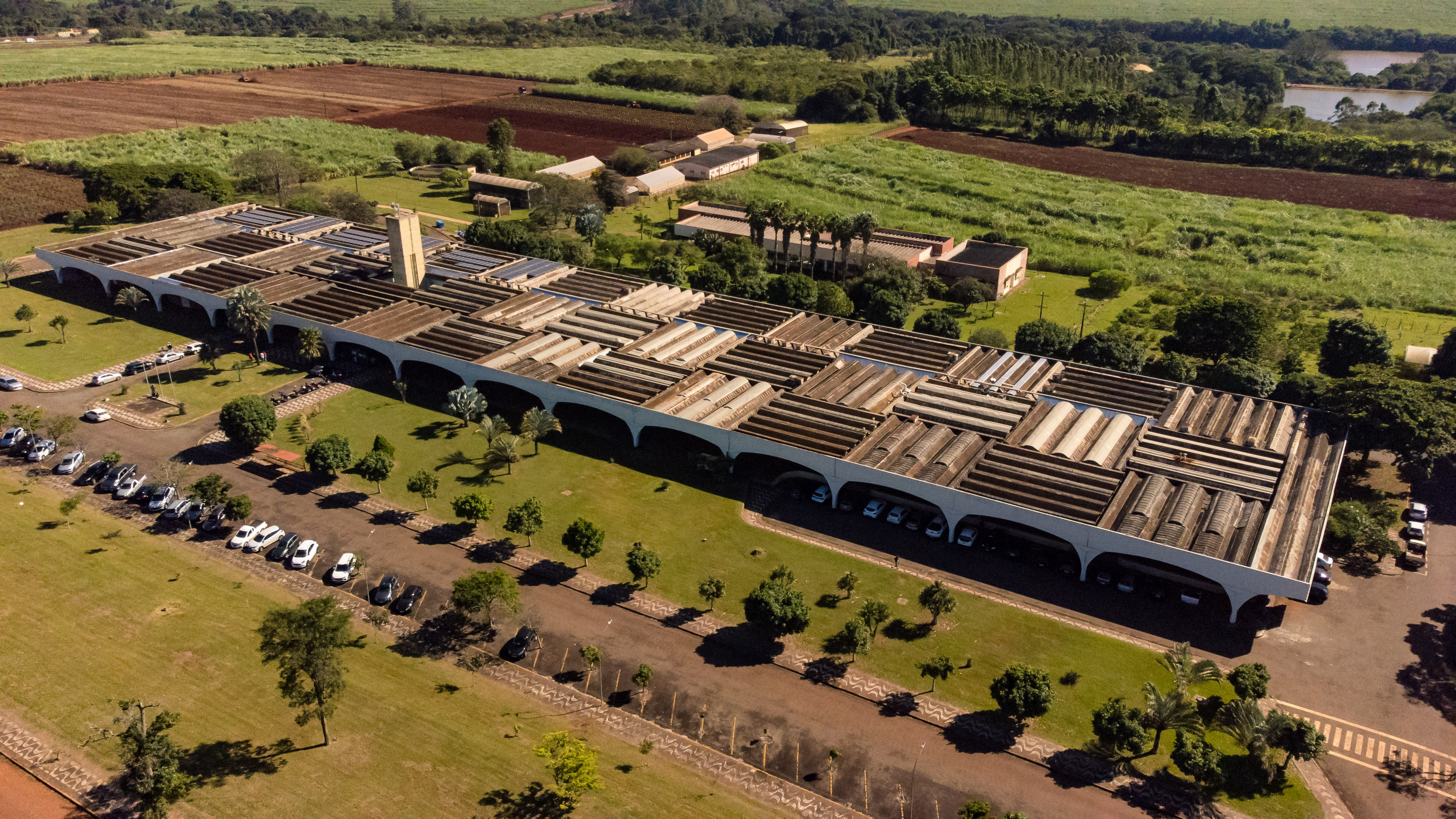 Foto aérea do campus Araras.