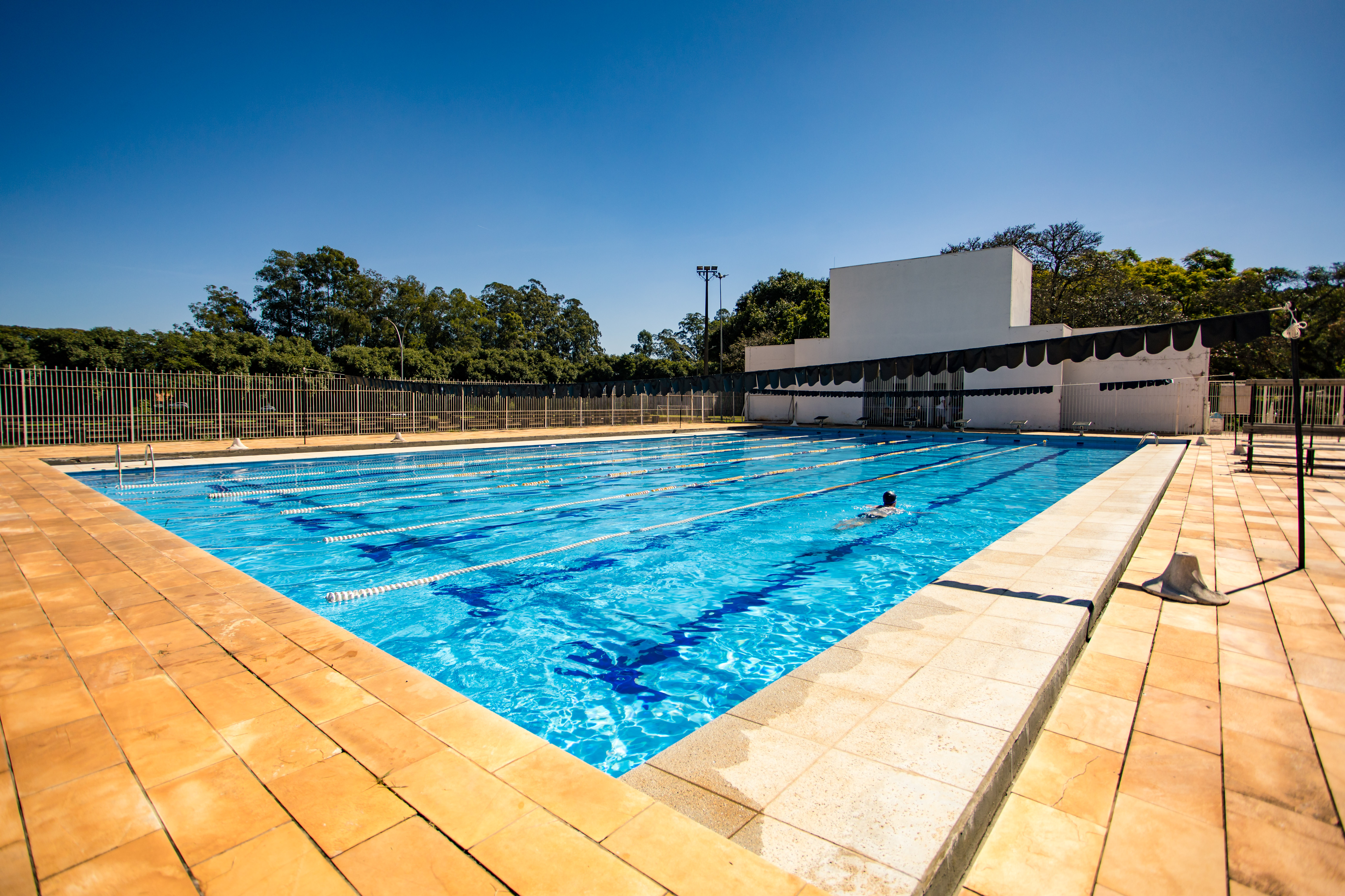 Foto da piscina.